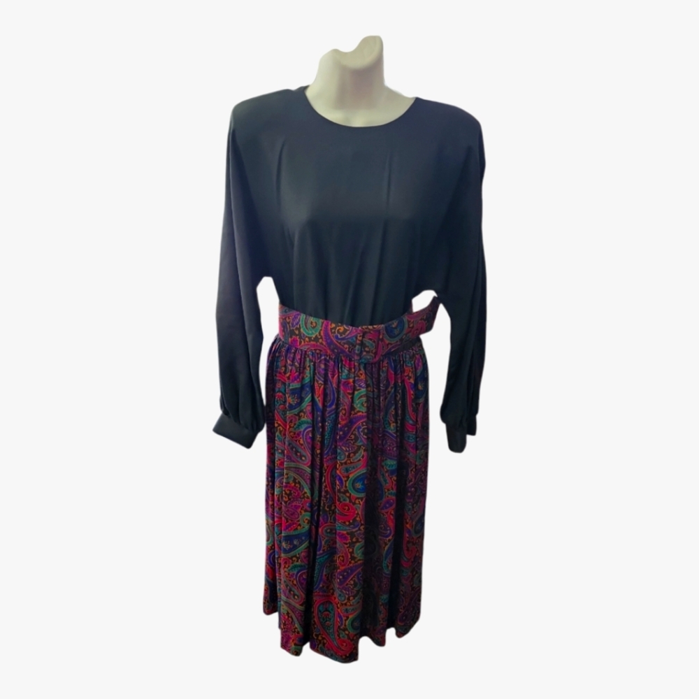 Vintage CGII Paisley color block Dress Size 8. Free gift with purchase.  ❤️